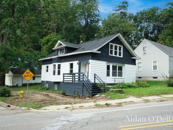 1332 Bridge Street NW, Grand Rapids, MI 49504
