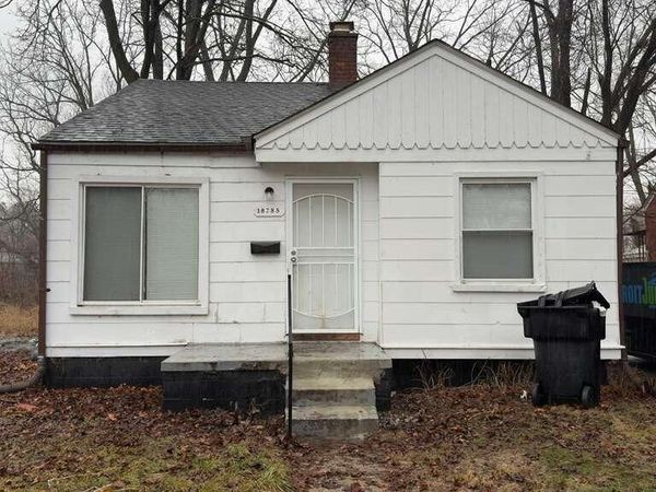 18285 Codding Street, Detroit, MI 48219