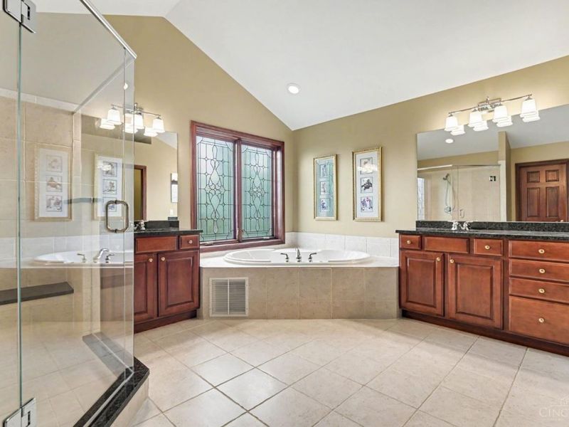 1247 Ridgewood Drive, Miami Township, OH 45140 Photo 16