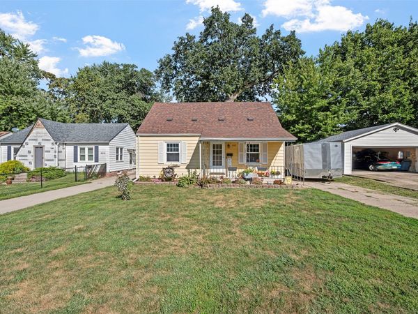 4009 12th Street, Des Moines, IA 59313