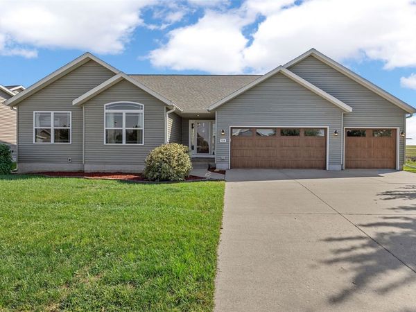 7219 Rock Wood Drive SW, Cedar Rapids, IA 52404