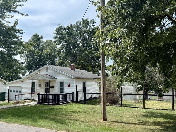 404 S Howard Street, Bloomfield, IA 52537