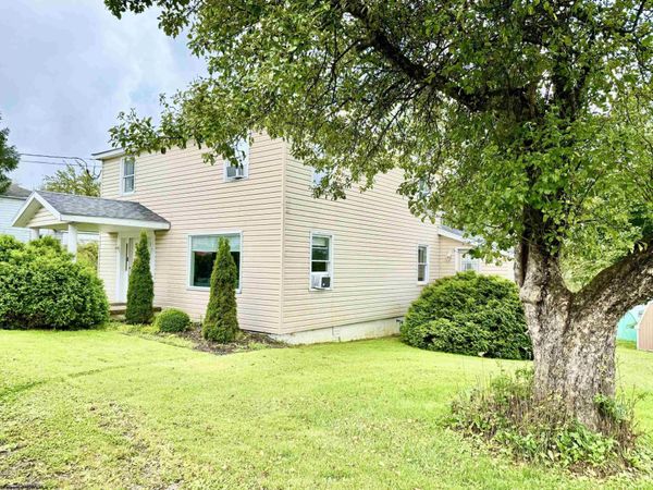 33 N Euclid Avenue, Thomas, WV 26262