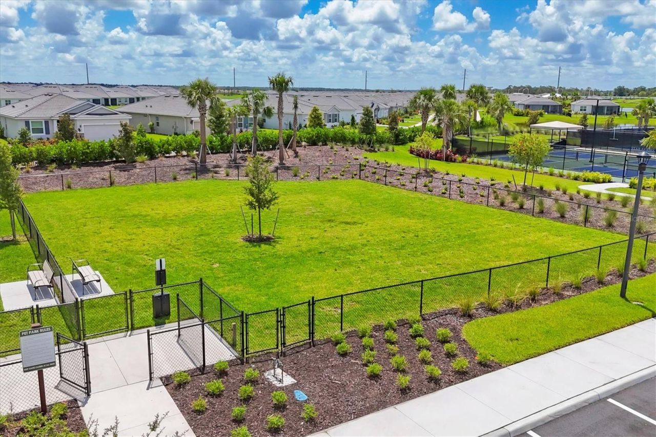 17218 Barnwood Place , Lakewood Ranch, FL 34211 Photo