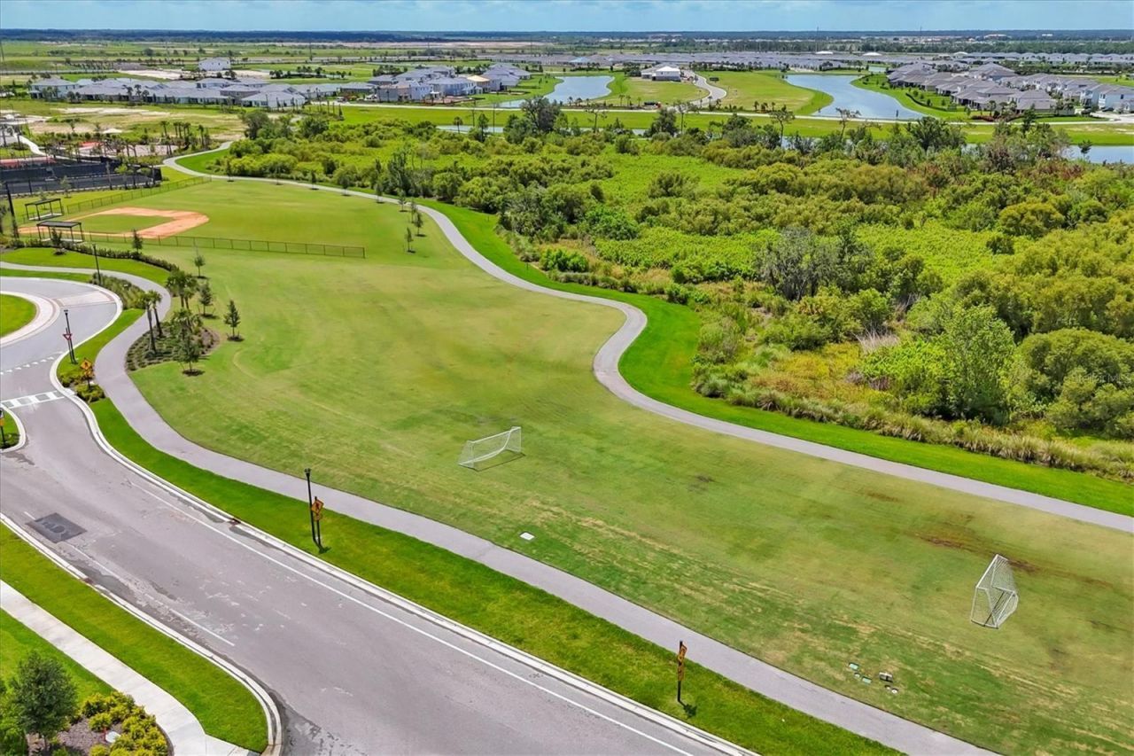 17218 Barnwood Place , Lakewood Ranch, FL 34211 Photo