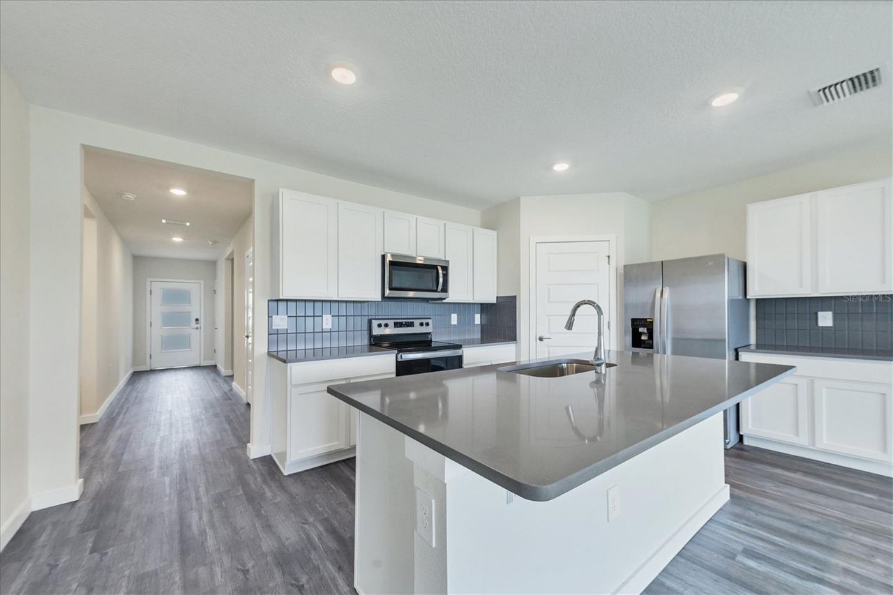 17218 Barnwood Place , Lakewood Ranch, FL 34211 Photo