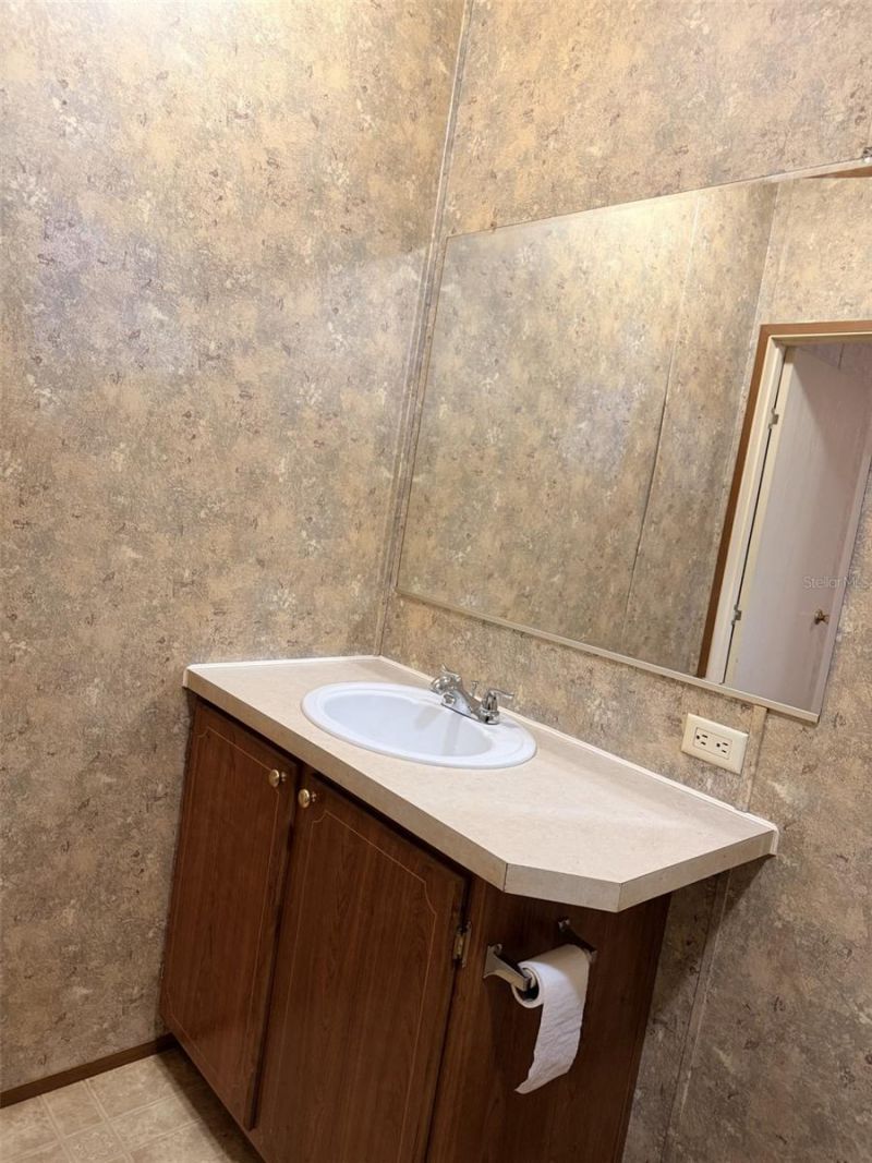 230 E Rodgers Boulevard , Chiefland, FL 32626 Photo