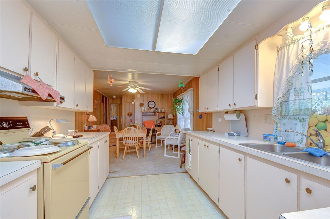 35144 Ada Avenue , Zephyrhills, FL 33541 Photo