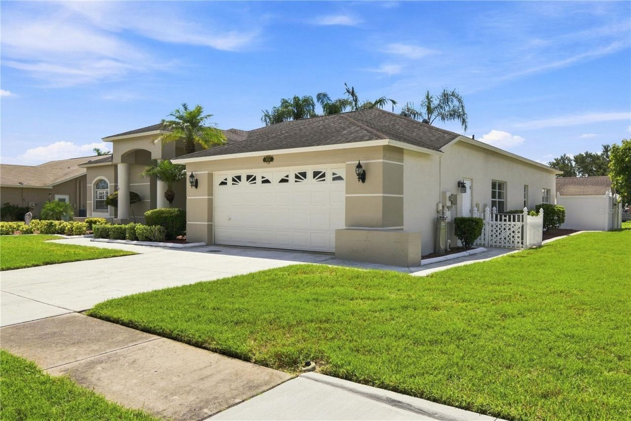 8704 Cypress Lakes Boulevard , New Port Richey, FL 34653 Photo