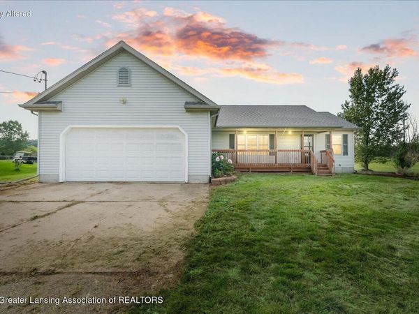 2290 S Meridian Road, Ovid, MI 48866