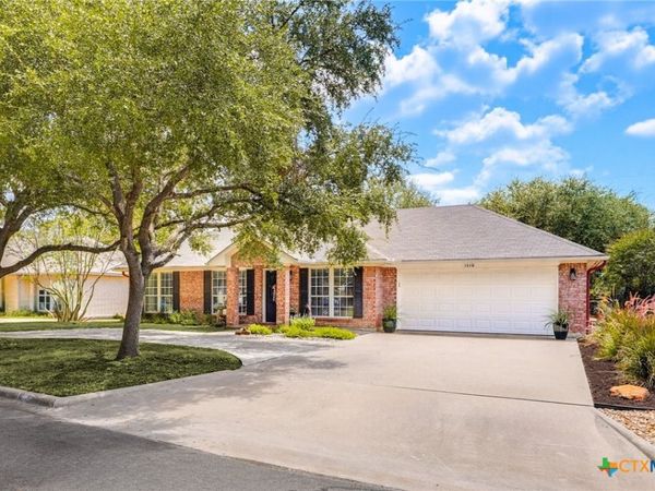 1510 Shadow Walk , Lockhart, TX 78644
