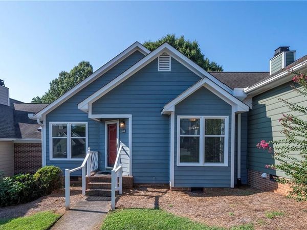 2716 Sawgrass Court , Winston-Salem, NC 27103
