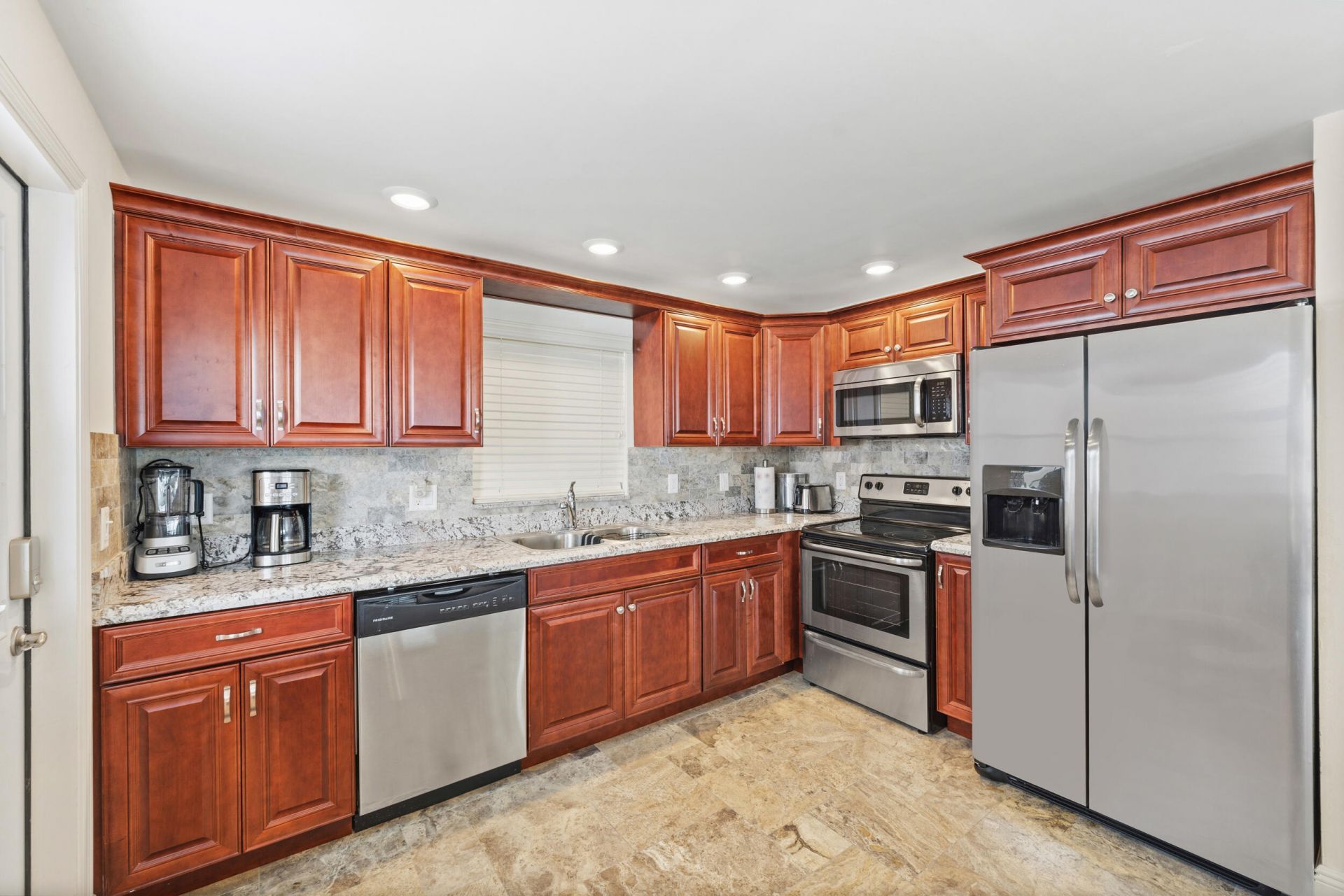 501 Lake Shore Drive, Unit 606, Lake Park, FL 33403 Photo