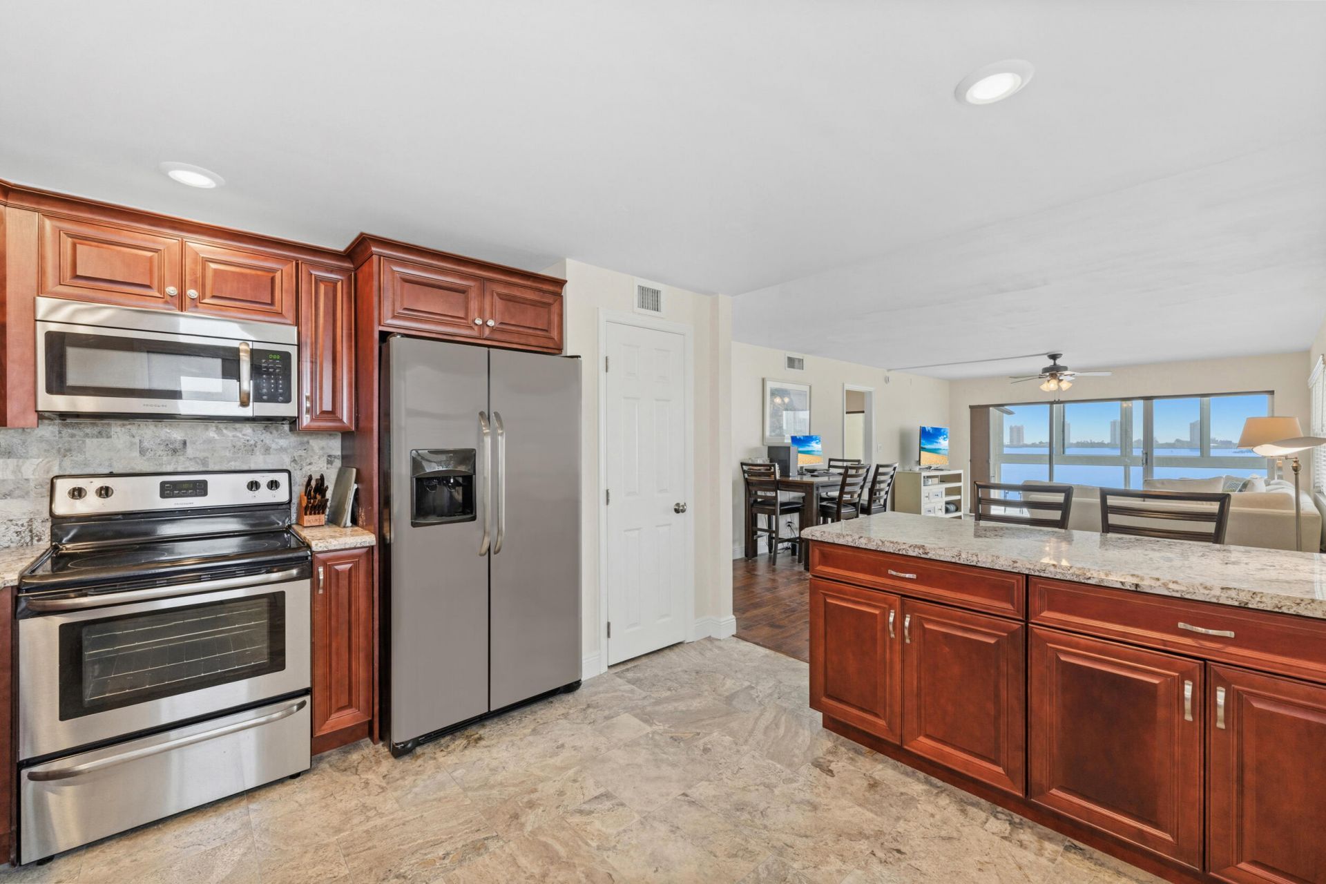 501 Lake Shore Drive, Unit 606, Lake Park, FL 33403 Photo