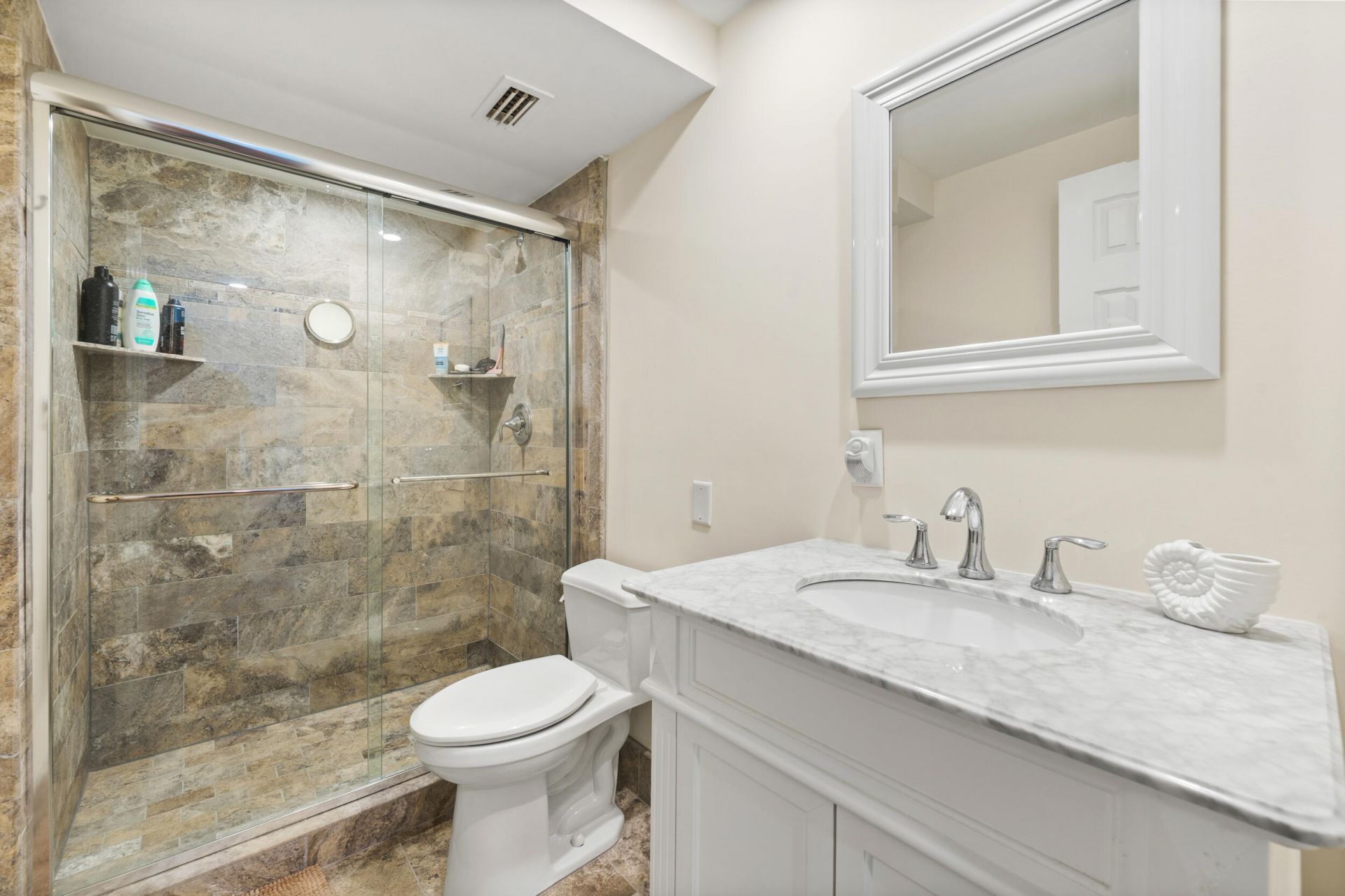 501 Lake Shore Drive, Unit 606, Lake Park, FL 33403 Photo