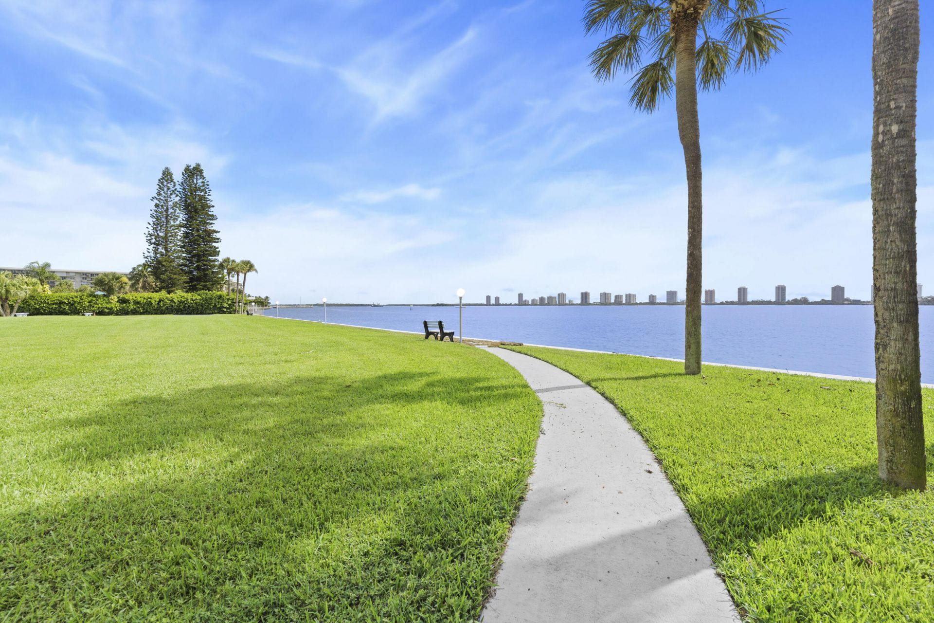 501 Lake Shore Drive, Unit 606, Lake Park, FL 33403 Photo
