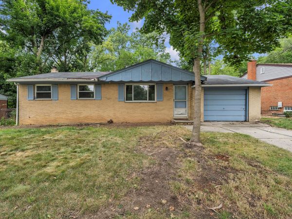 2267 Pontiac Trail, Ann Arbor, MI 48105