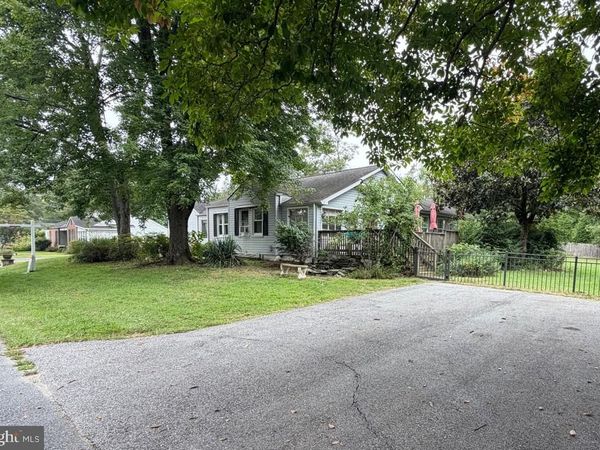 8390 OAK DRIVE, PASADENA, MD 21122