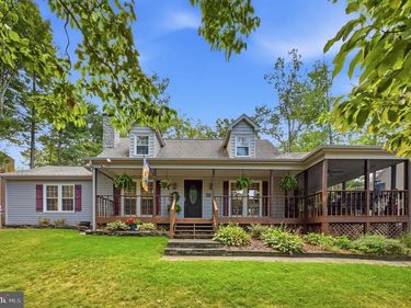 228 FAIRWAY CIRCLE , CROSS JUNCTION, VA 22625