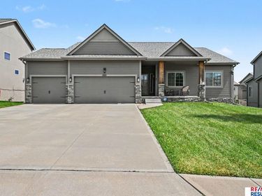 14807 S 24th Street, Bellevue, NE 68123