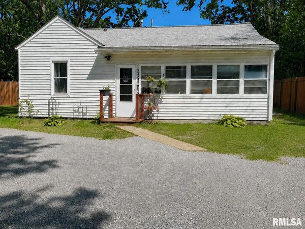632 E Searing Street, Carbondale, IL 62901