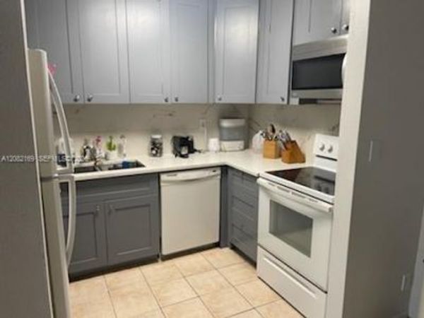 2671 Riverside Dr , Unit 7, Coral Springs, FL 33065