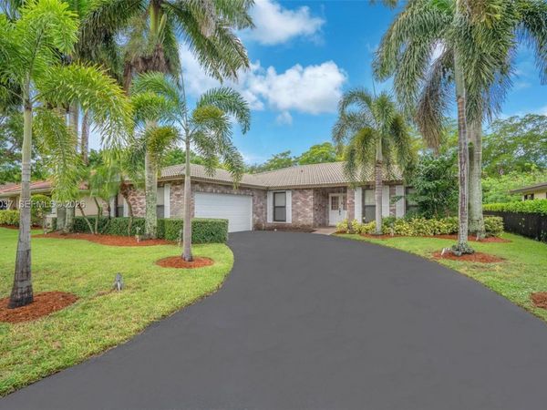 2426 NW 118th Ter , Coral Springs, FL 33065
