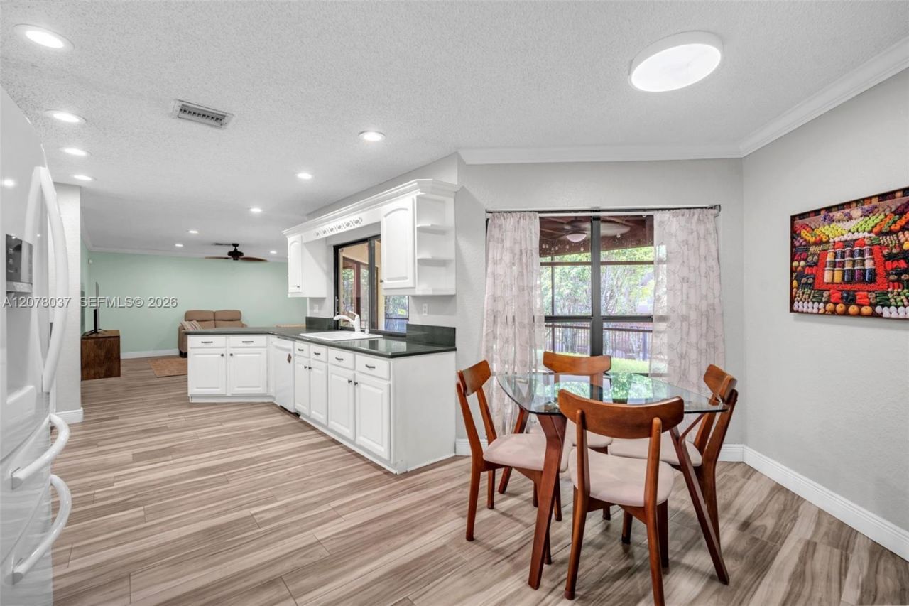 2426 NW 118th Ter , Coral Springs, FL 33065 Photo