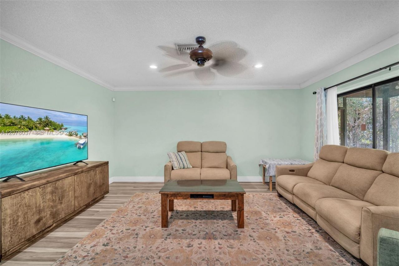 2426 NW 118th Ter , Coral Springs, FL 33065 Photo