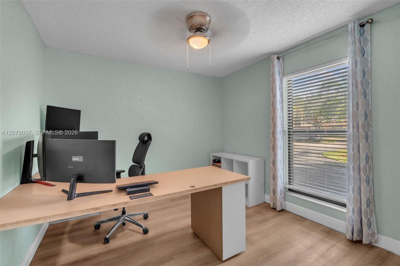 2426 NW 118th Ter , Coral Springs, FL 33065 Photo