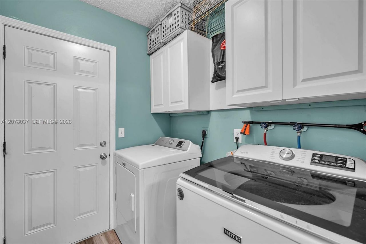 2426 NW 118th Ter , Coral Springs, FL 33065 Photo