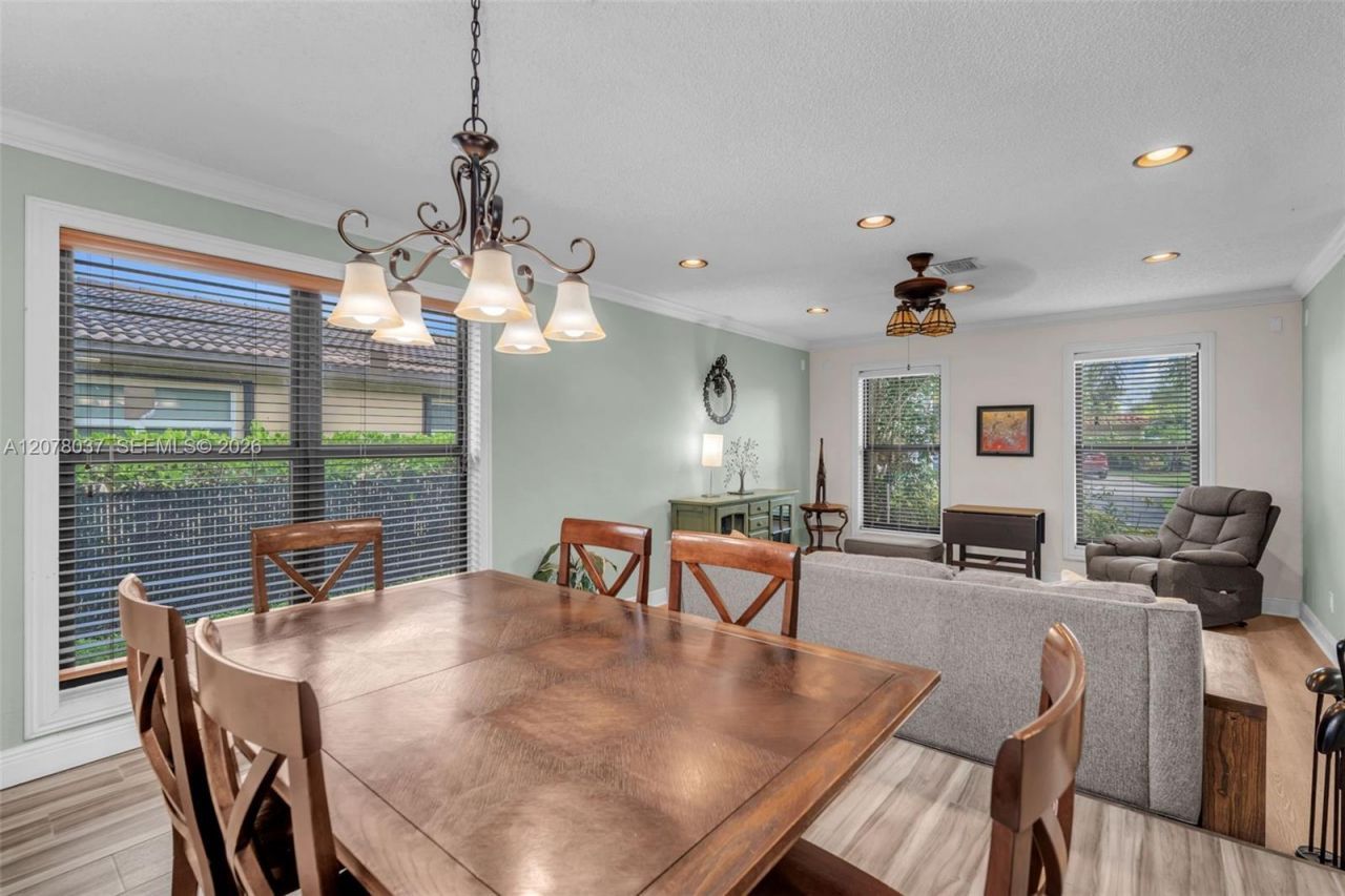 2426 NW 118th Ter , Coral Springs, FL 33065 Photo
