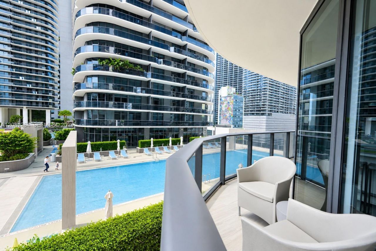 55 SW 9th St, Unit 1001, Miami, FL 33130 Photo
