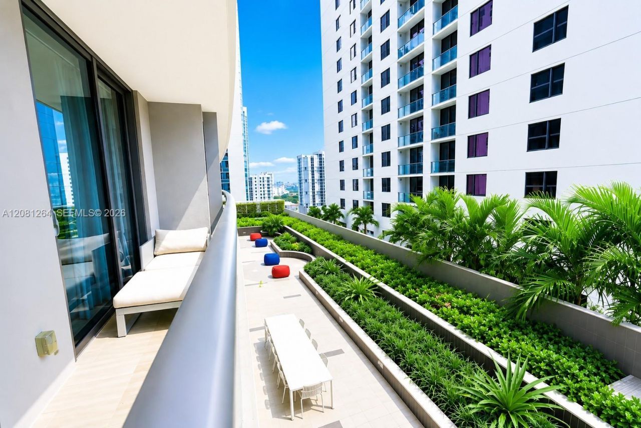 55 SW 9th St, Unit 1001, Miami, FL 33130 Photo