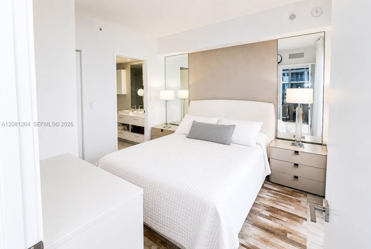55 SW 9th St, Unit 1001, Miami, FL 33130 Photo