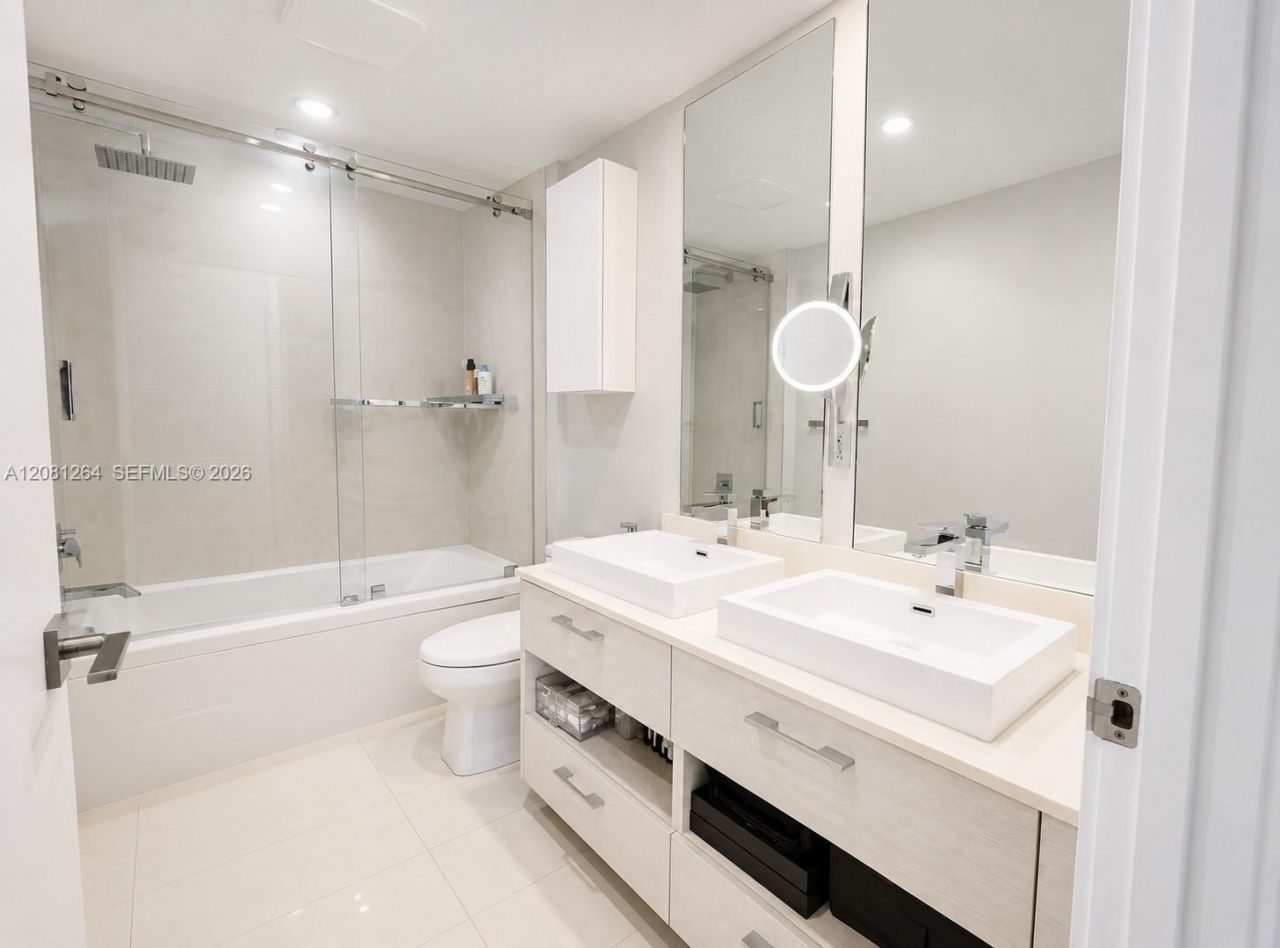 55 SW 9th St, Unit 1001, Miami, FL 33130 Photo