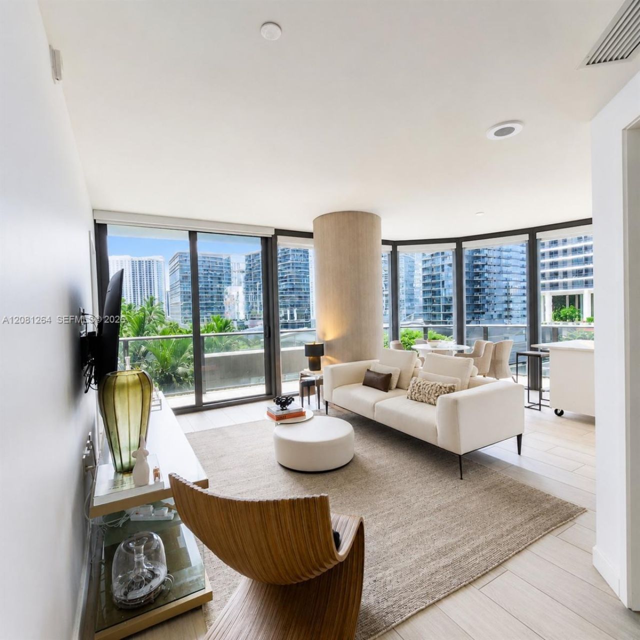 55 SW 9th St, Unit 1001, Miami, FL 33130 Photo