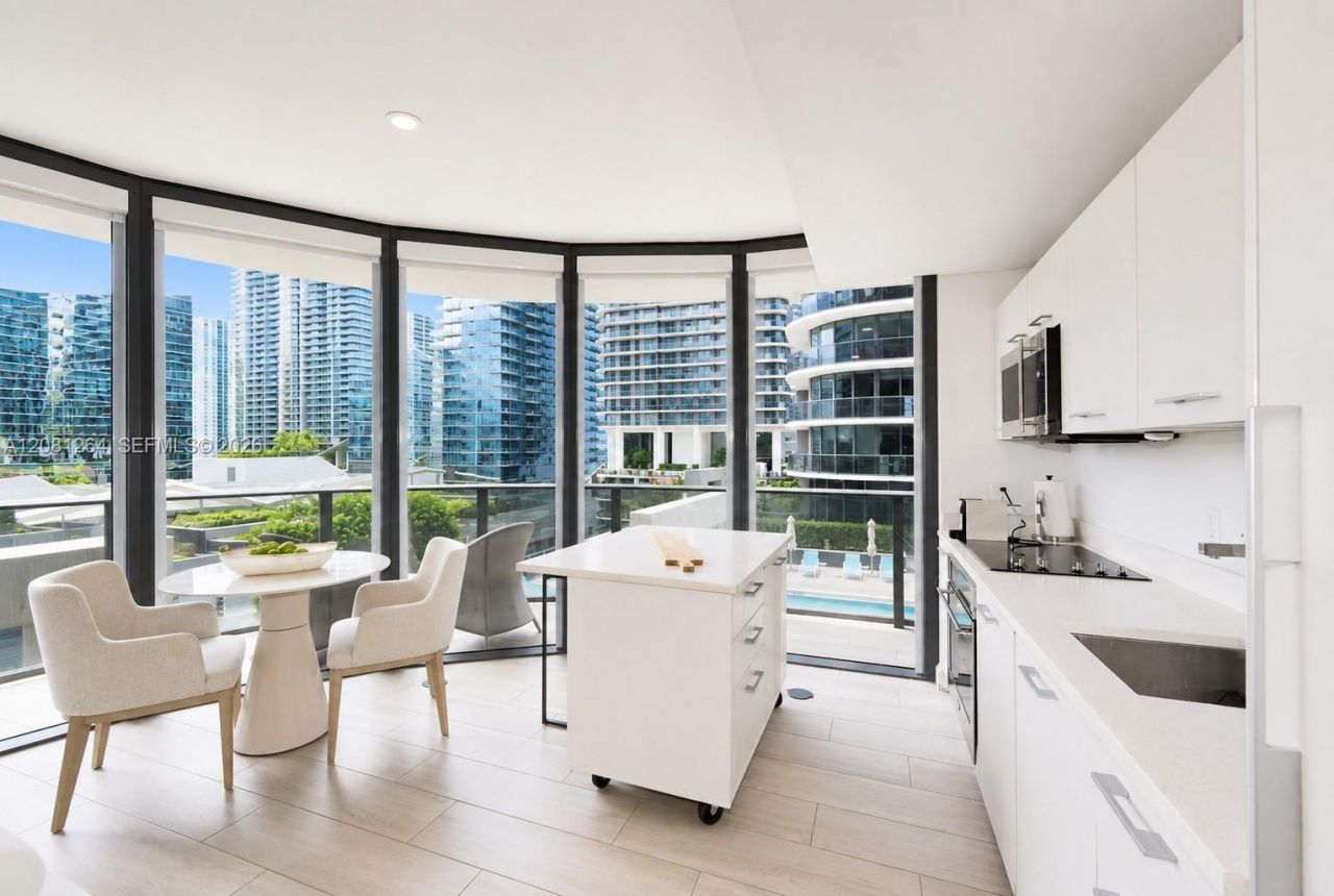 55 SW 9th St, Unit 1001, Miami, FL 33130 Photo
