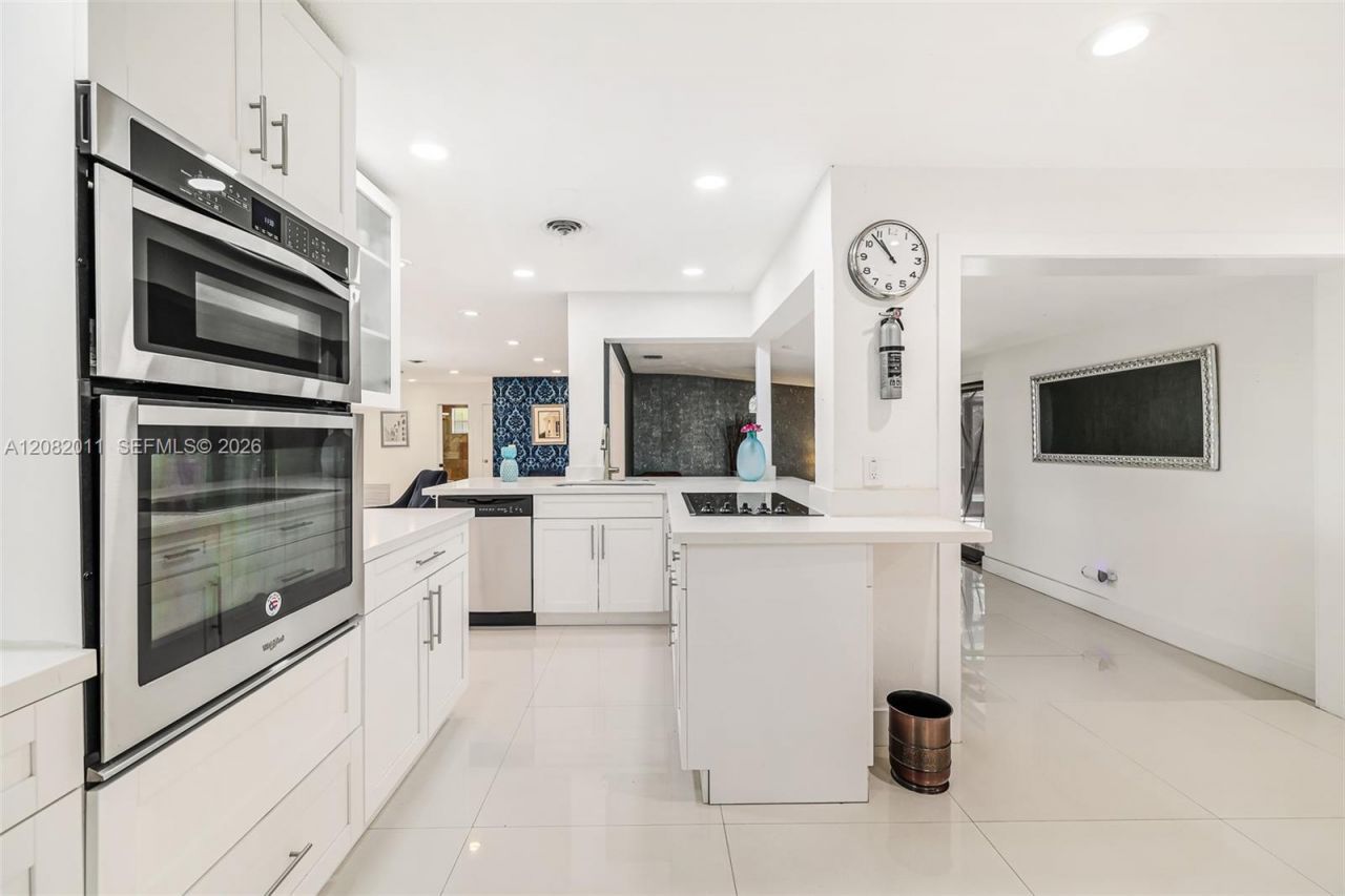 1718 NE 58th St , Fort Lauderdale, FL 33334 Photo