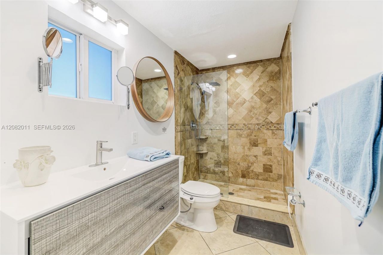 1718 NE 58th St , Fort Lauderdale, FL 33334 Photo