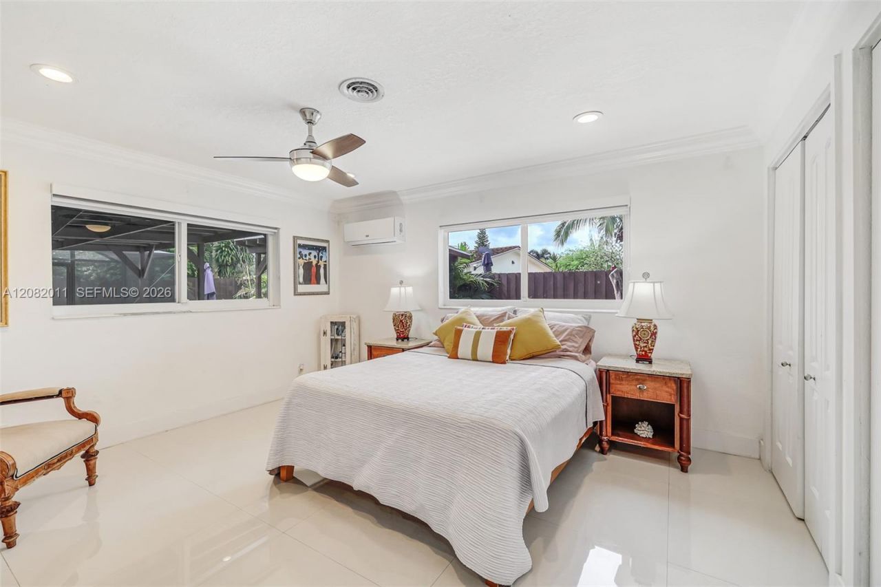 1718 NE 58th St , Fort Lauderdale, FL 33334 Photo