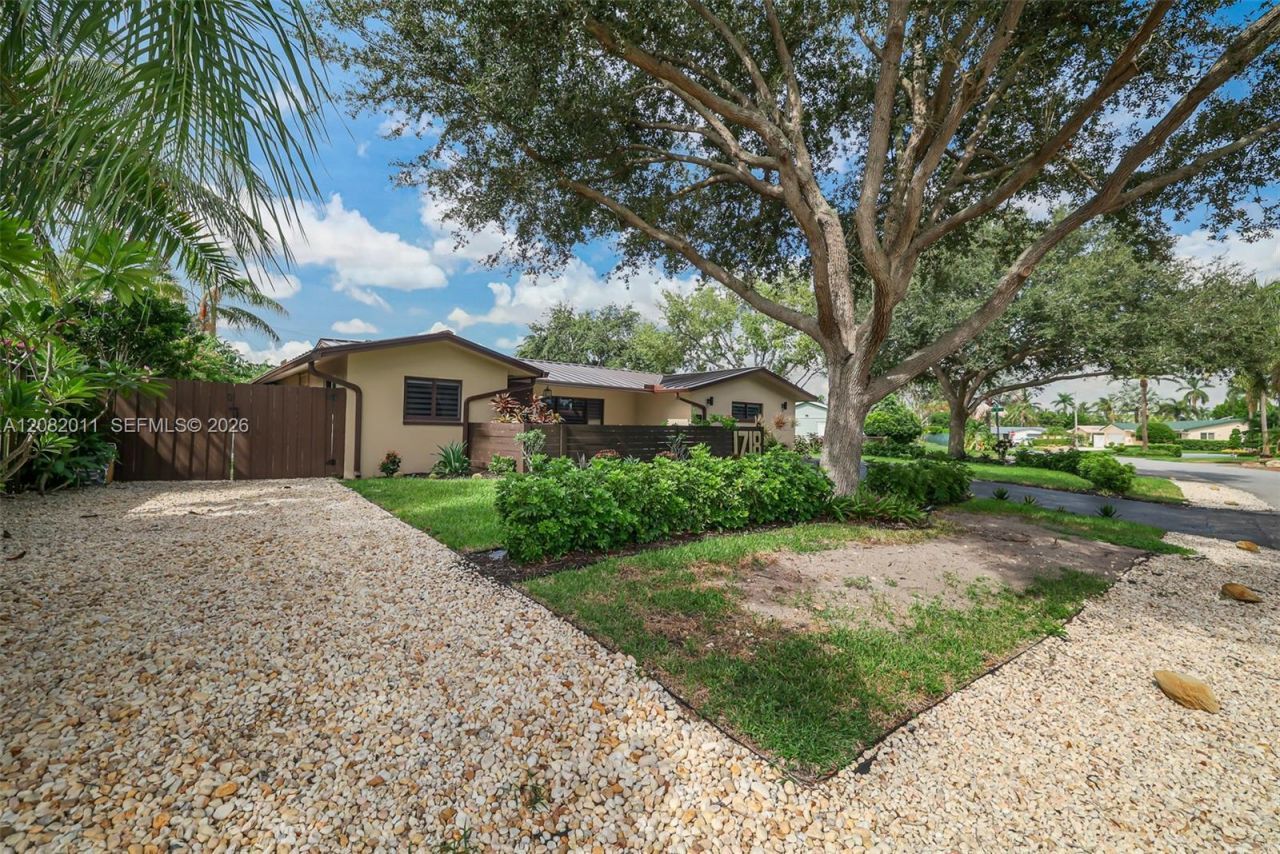 1718 NE 58th St , Fort Lauderdale, FL 33334 Photo