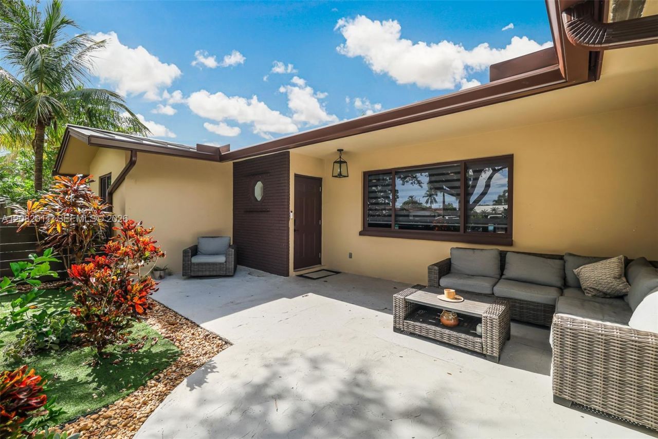 1718 NE 58th St , Fort Lauderdale, FL 33334 Photo