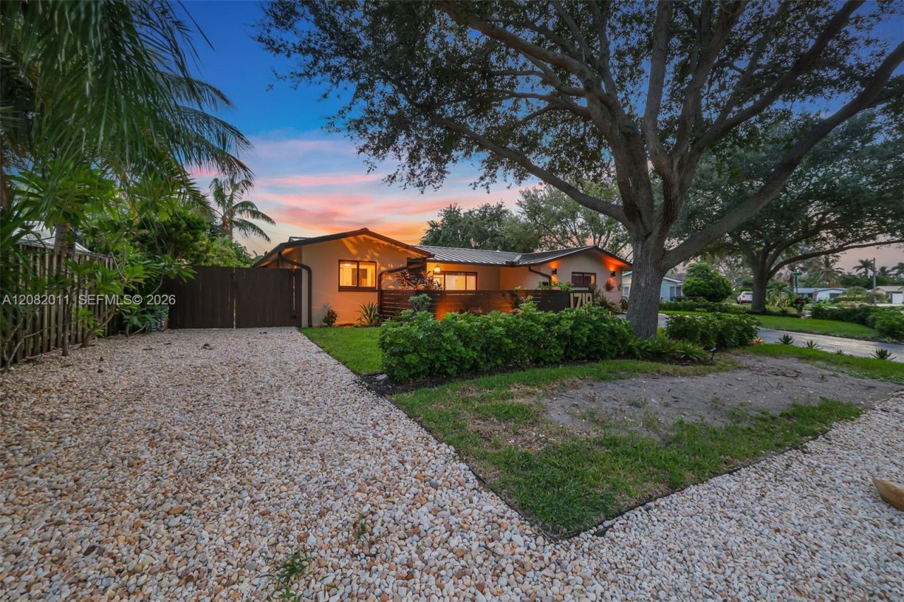 1718 NE 58th St , Fort Lauderdale, FL 33334 Photo
