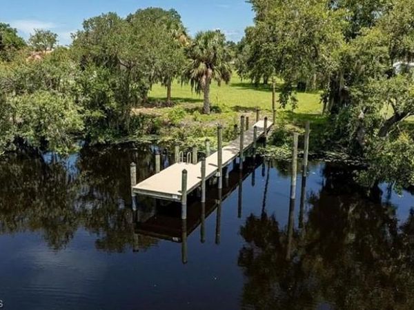 16520 Oakview CIR , ALVA, FL 33920