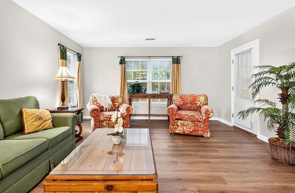 549 Blue Stem Dr. Photo 10