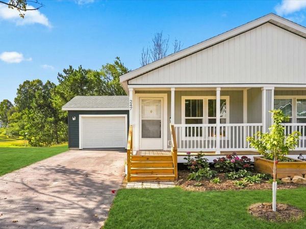247 Panther Drive, Ellsworth, WI 54011
