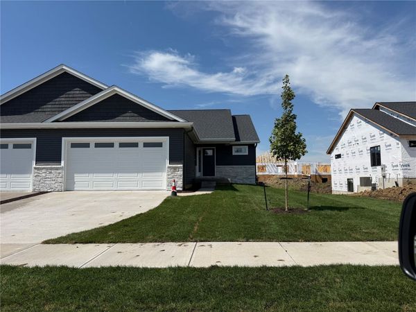 55 Kinsey Street , North Liberty, IA 52317