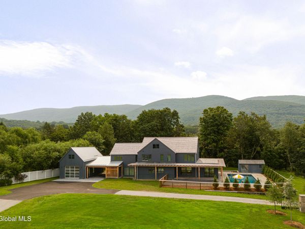 20 Dallis Place, Beacon, NY 12508