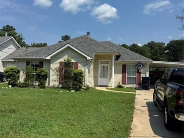 70434 H Street , Covington, LA 70433